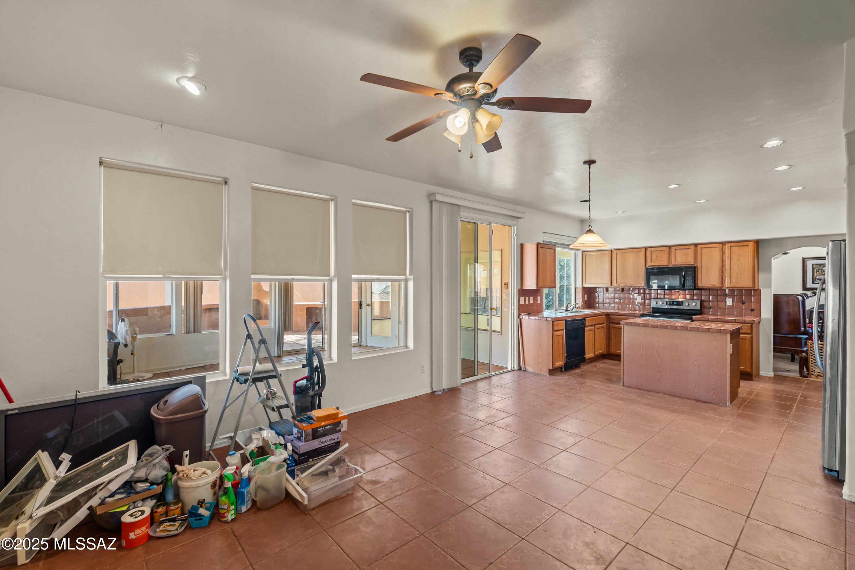 1928 Circulo Mexicali Rio Rico, AZ 85648 - Photo 15 of 44 Gallery Image 15