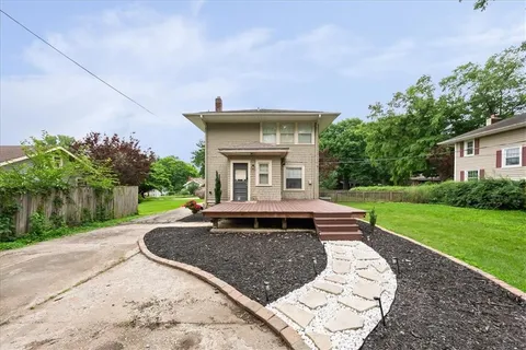 $389,900 | 7310 Wyoming Street, Kansas City, MO 64114