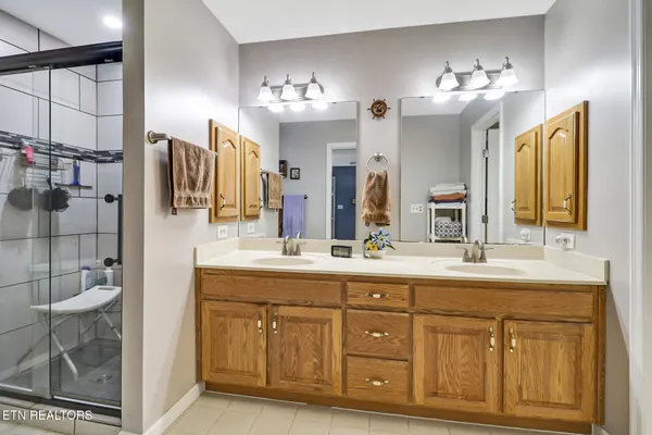 $320,000 | 33 Golf Club Crossover, Crossville, TN 38571