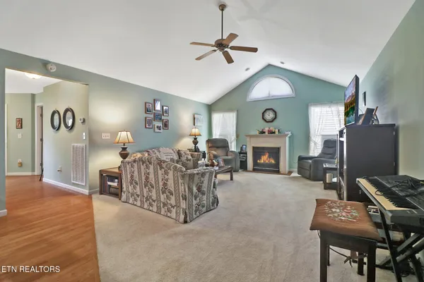 $320,000 | 33 Golf Club Crossover, Crossville, TN 38571