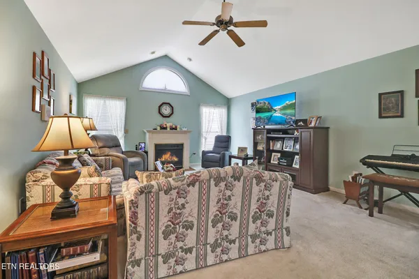 $320,000 | 33 Golf Club Crossover, Crossville, TN 38571