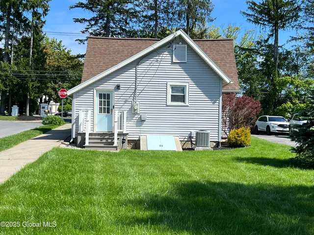 $2,800 | 288 Church Street, Saratoga Springs, NY 12866