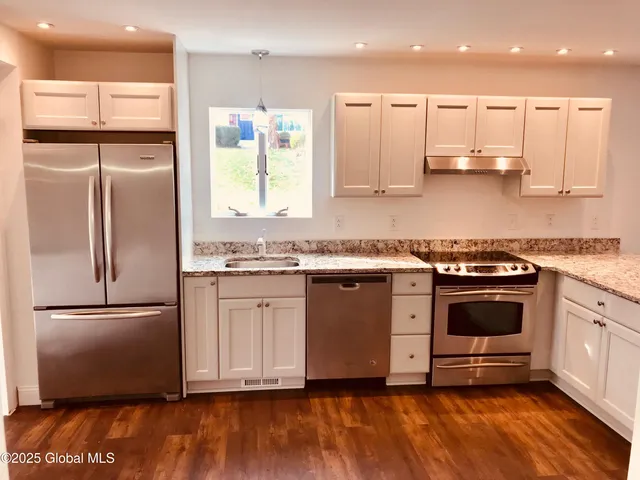 $2,800 | 288 Church Street, Saratoga Springs, NY 12866