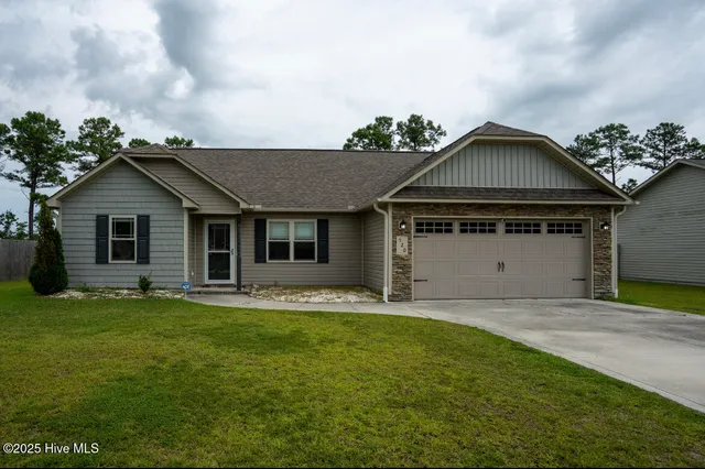 $1,650 | 520 Deep Inlet Drive, Sneads Ferry, NC 28460