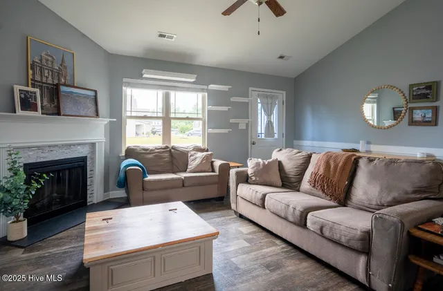 $1,650 | 520 Deep Inlet Drive, Sneads Ferry, NC 28460