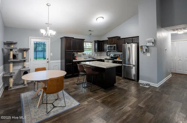 $1,650 | 520 Deep Inlet Drive, Sneads Ferry, NC 28460