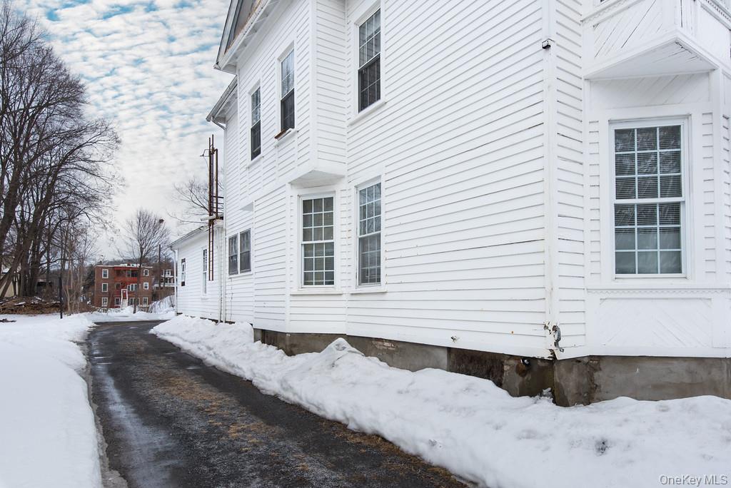 63 Thompson Street Poughkeepsie, NY 12601 - Photo 18 of 19 Long Driveway