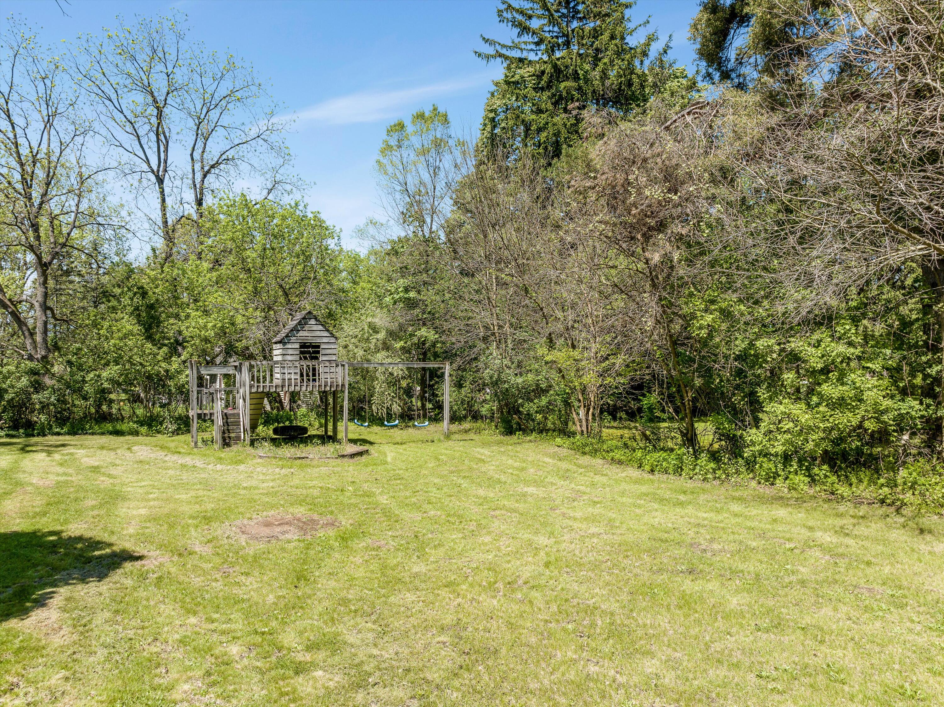 3673 West Maple Road Wixom, MI 48393 - Photo 27 of 45 40-3673 W Maple Rd Wixom 0041