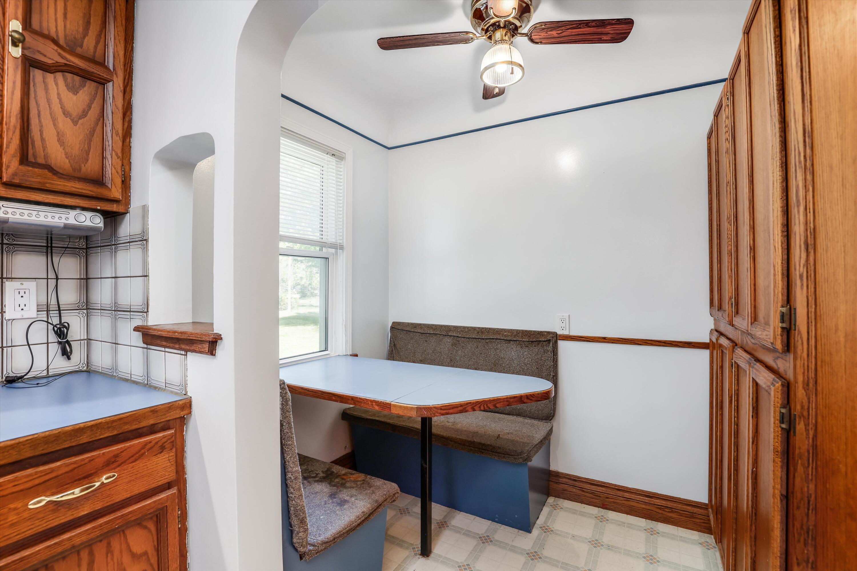 3673 West Maple Road Wixom, MI 48393 - Photo 8 of 45 18-3673 W Maple Rd Wixom 0013