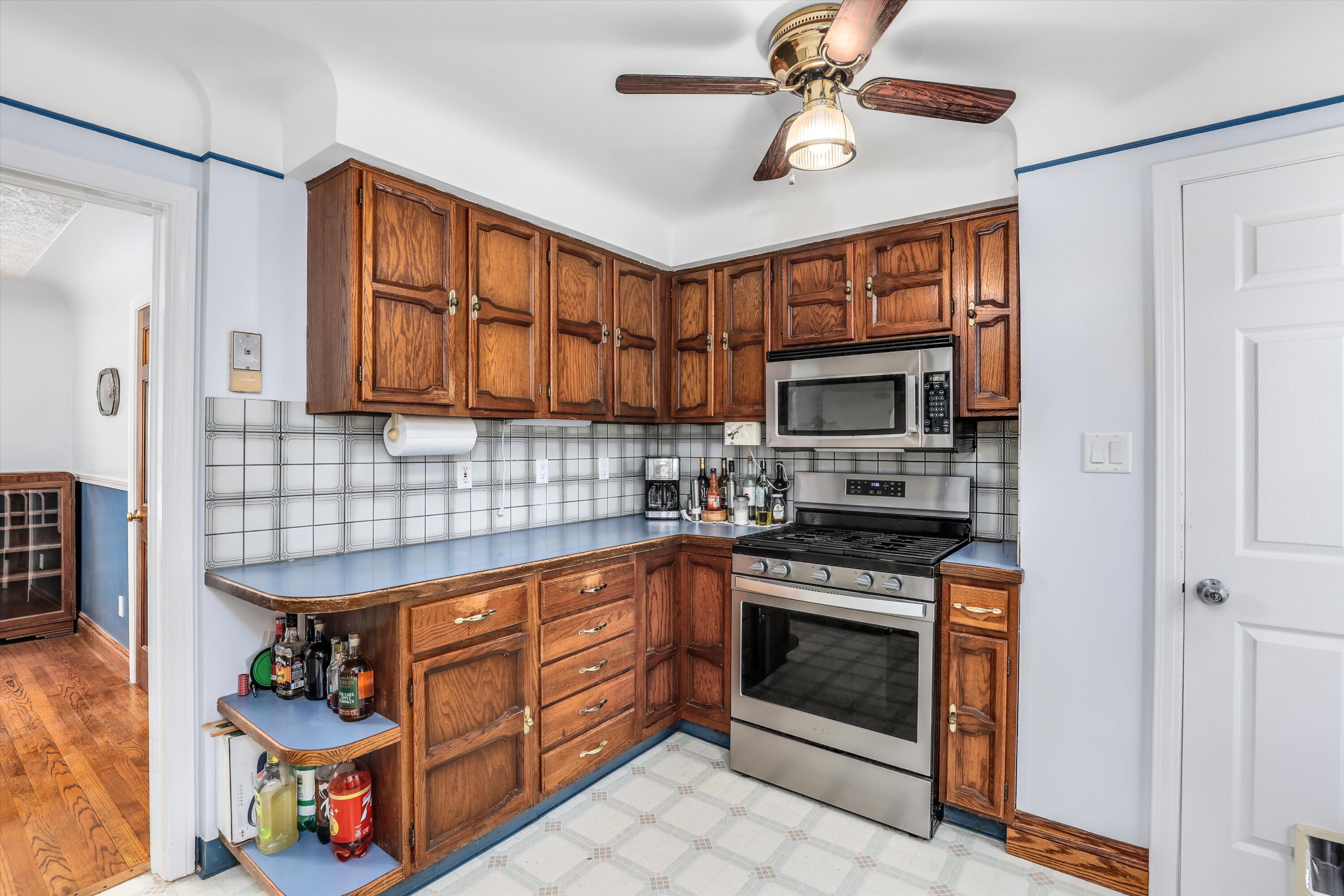 3673 West Maple Road Wixom, MI 48393 - Photo 9 of 45 20-3673 W Maple Rd Wixom 0015