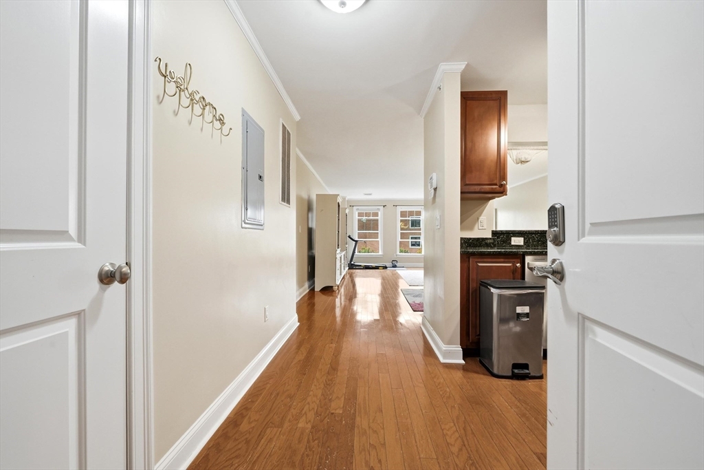 11 Cheriton Road, Unit 306 Boston, MA 02132 - Photo 4 of 21