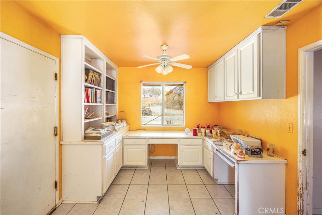 9099 Cajalco Road Corona, CA 92881 - Photo 21 of 70