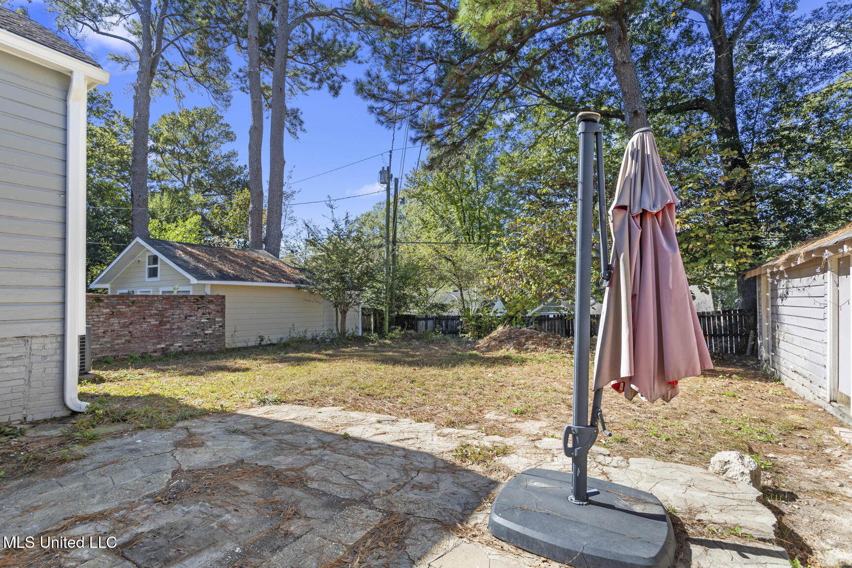 1831 Howard Street Jackson, MS 39202 - Photo 3 of 28 1831 Howard-3