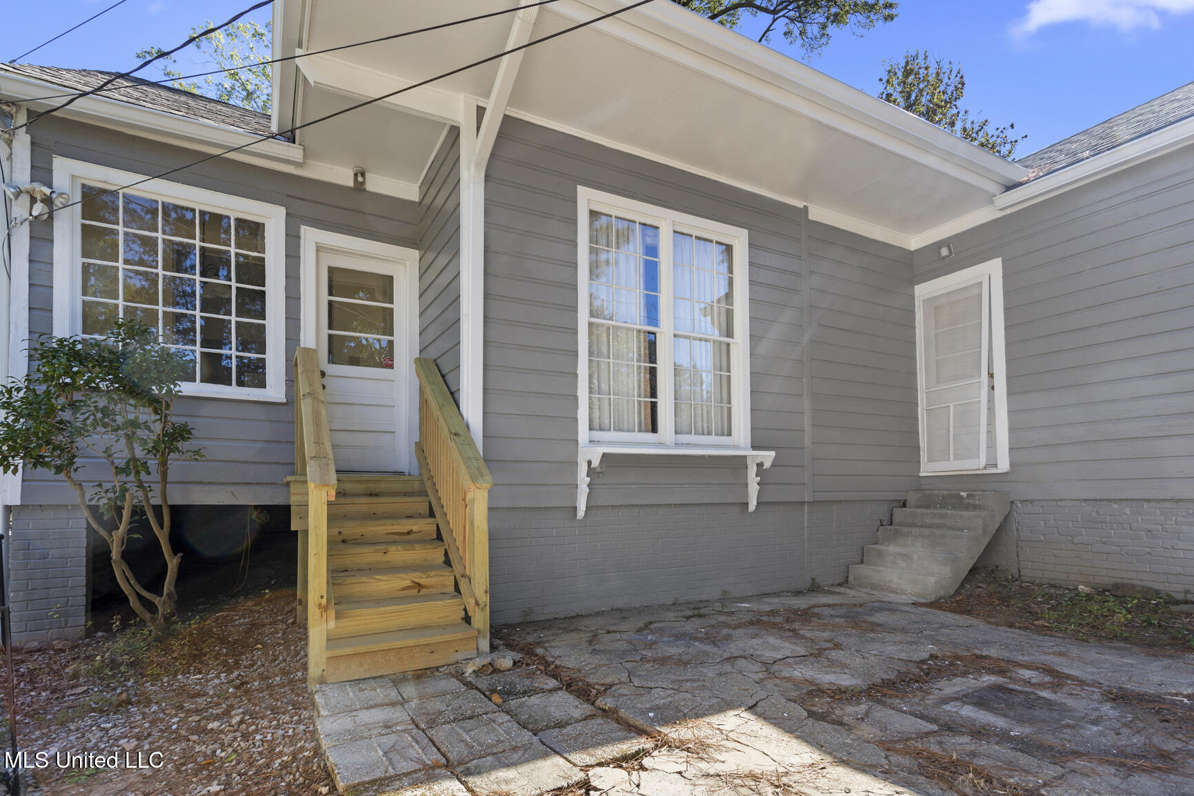 1831 Howard Street Jackson, MS 39202 - Photo 4 of 28 1831 Howard-4