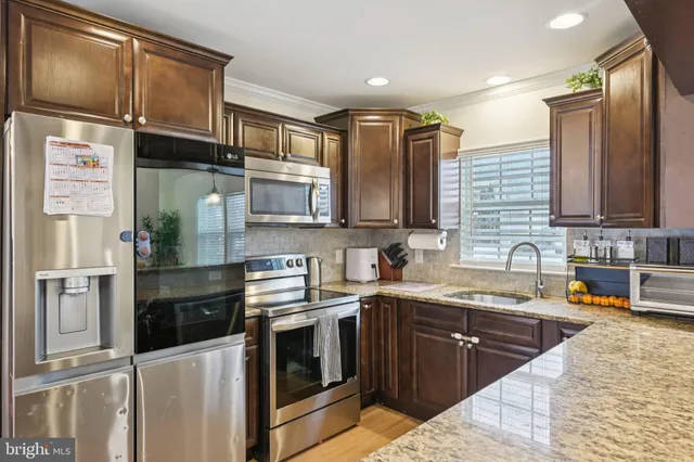 $525,000 | 45 Nickelhill Lane, Levittown, PA 19054