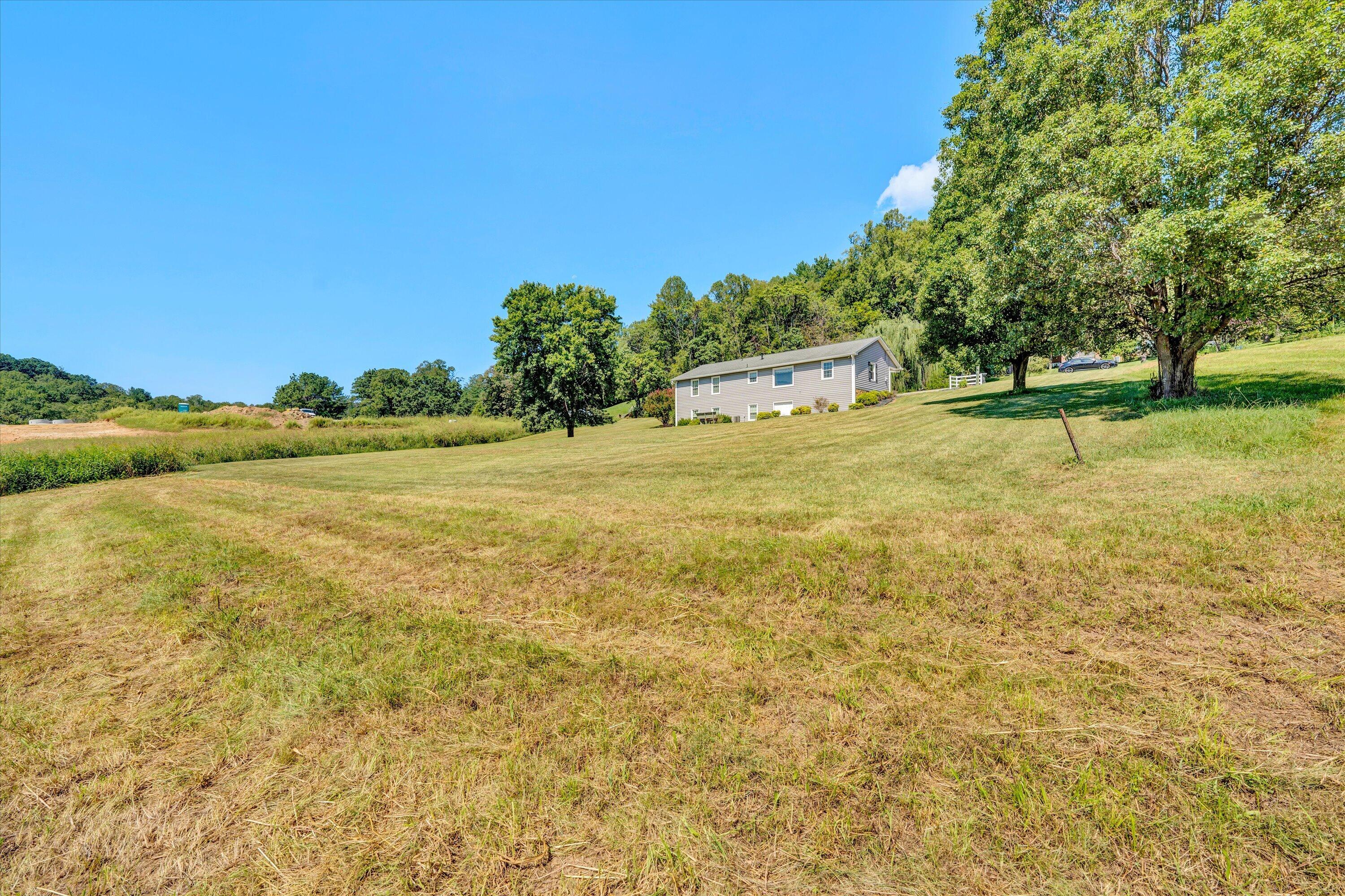 6180 Poage Valley Road Roanoke, VA 24018 - Photo 43 of 46 43-DSC01341