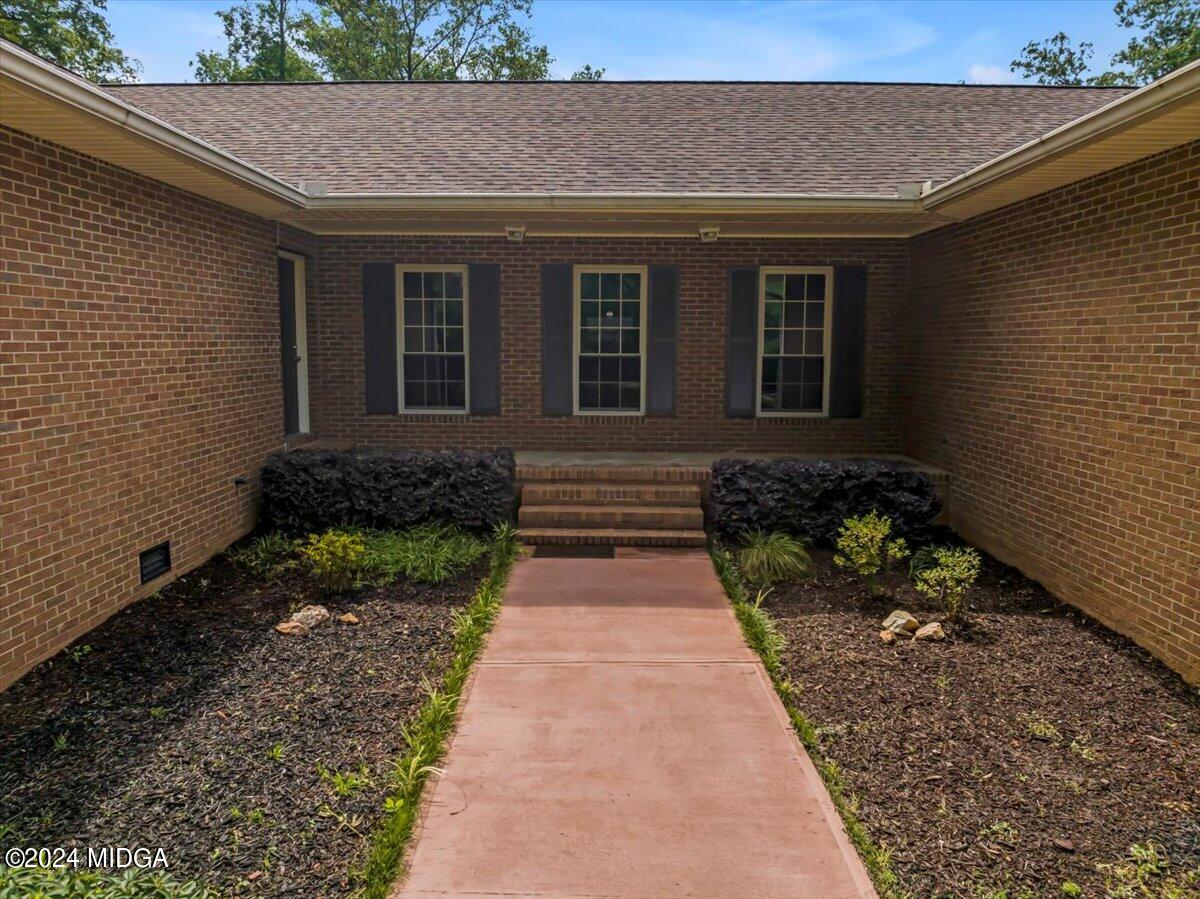 474 Plantation Road Gray, GA 31032 - Photo 17 of 64 a front view of a house