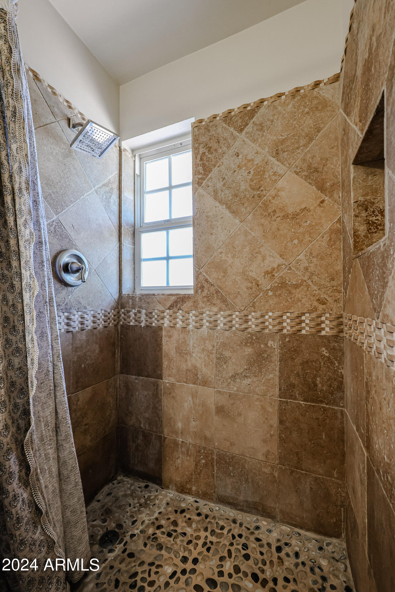 4634 East Almeria Road Phoenix, AZ 85008 - Photo 28 of 43 Natural Light in Shower