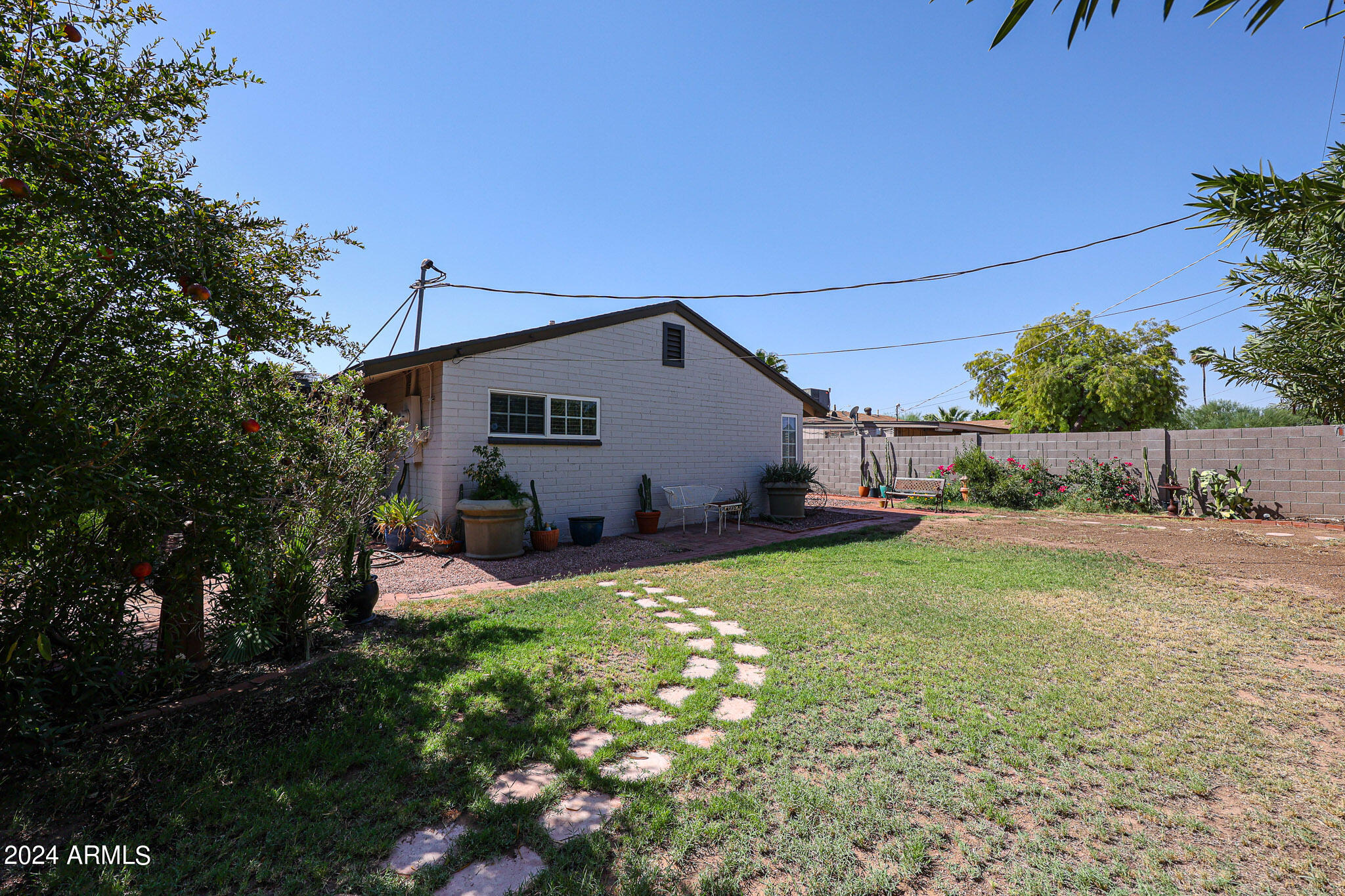 4634 East Almeria Road Phoenix, AZ 85008 - Photo 34 of 43 A Private Green Space