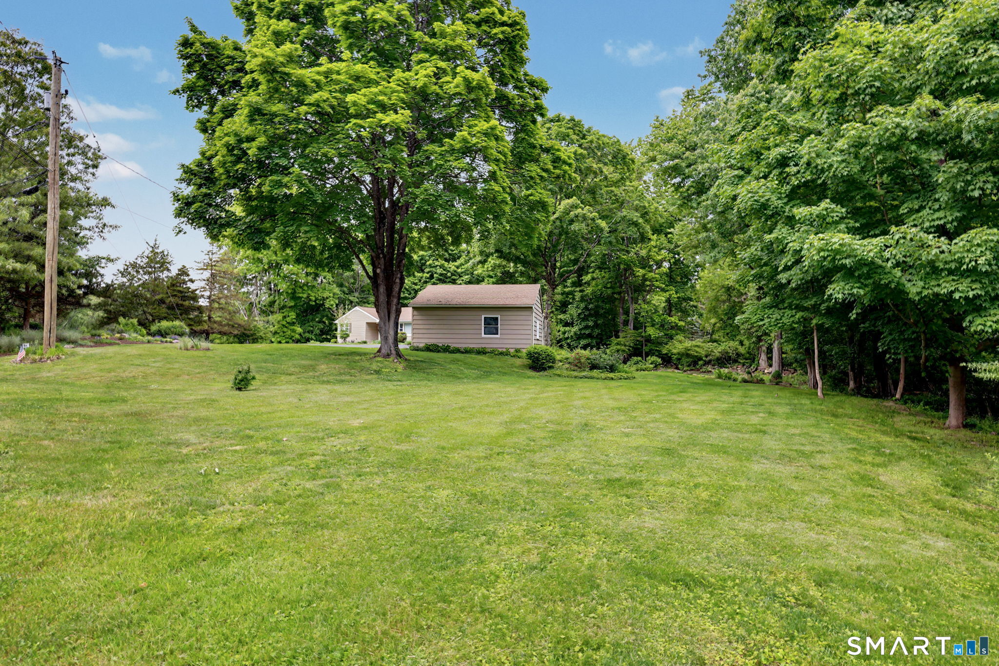 27 Apple Lane Redding, CT 06896 - Photo 7 of 40