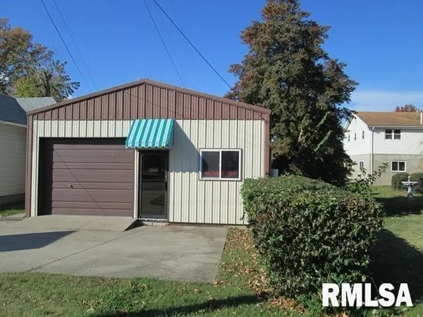 $110,000 | 1621 North Park Avenue, Herrin, IL 62948