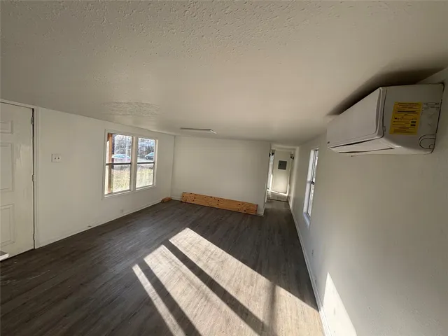 $900 | 11440 Underwood Street, Willis, TX 77318