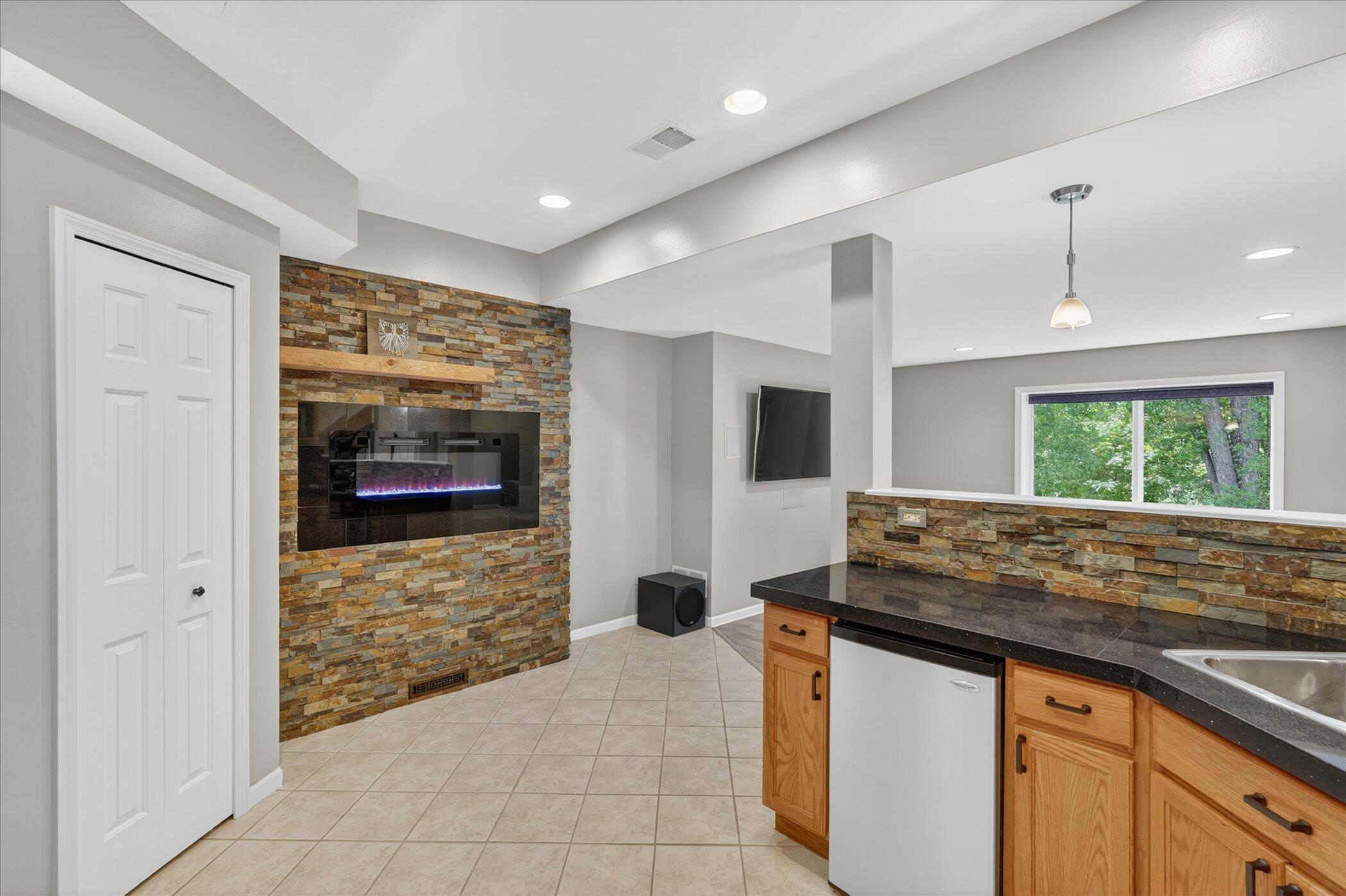 4022 Dun Rovin Court Commerce Township, MI 48382 - Photo 40 of 59 4022 Dun Rovin