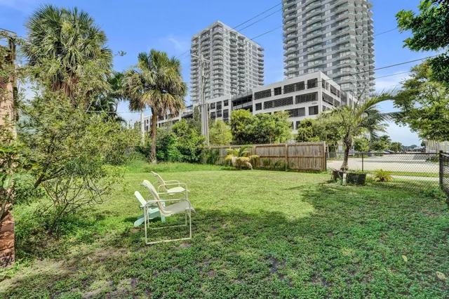 a view of a multi story building