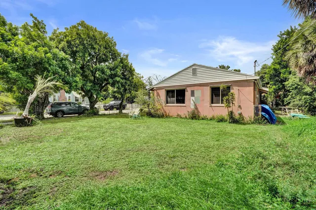 $699,000 | 401 42nd Street, West Palm Beach, FL 33407