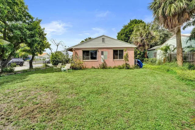 $699,000 | 401 42nd Street, West Palm Beach, FL 33407