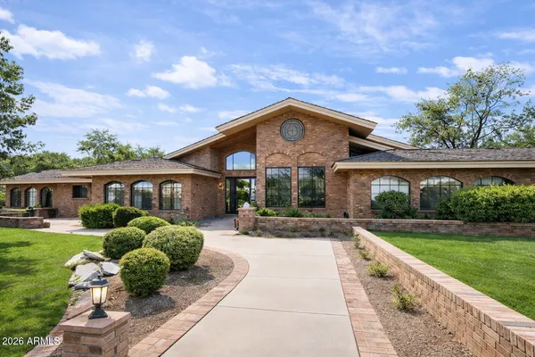 $2,494,000 | 1020 East Caroline Lane, Tempe, AZ 85284