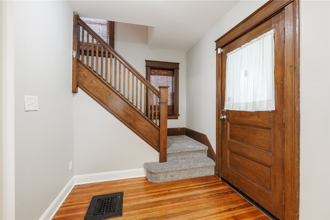 2 Nursery Street Rochester, NY 14610 - Photo 4 of 33