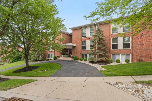 $205,000 | 3566 Amberacres Drive, Unit 2, Cincinnati, OH 45237