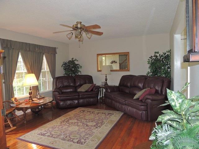 390 Dean Road Clarksville, TN 37040 - Photo 8 of 17