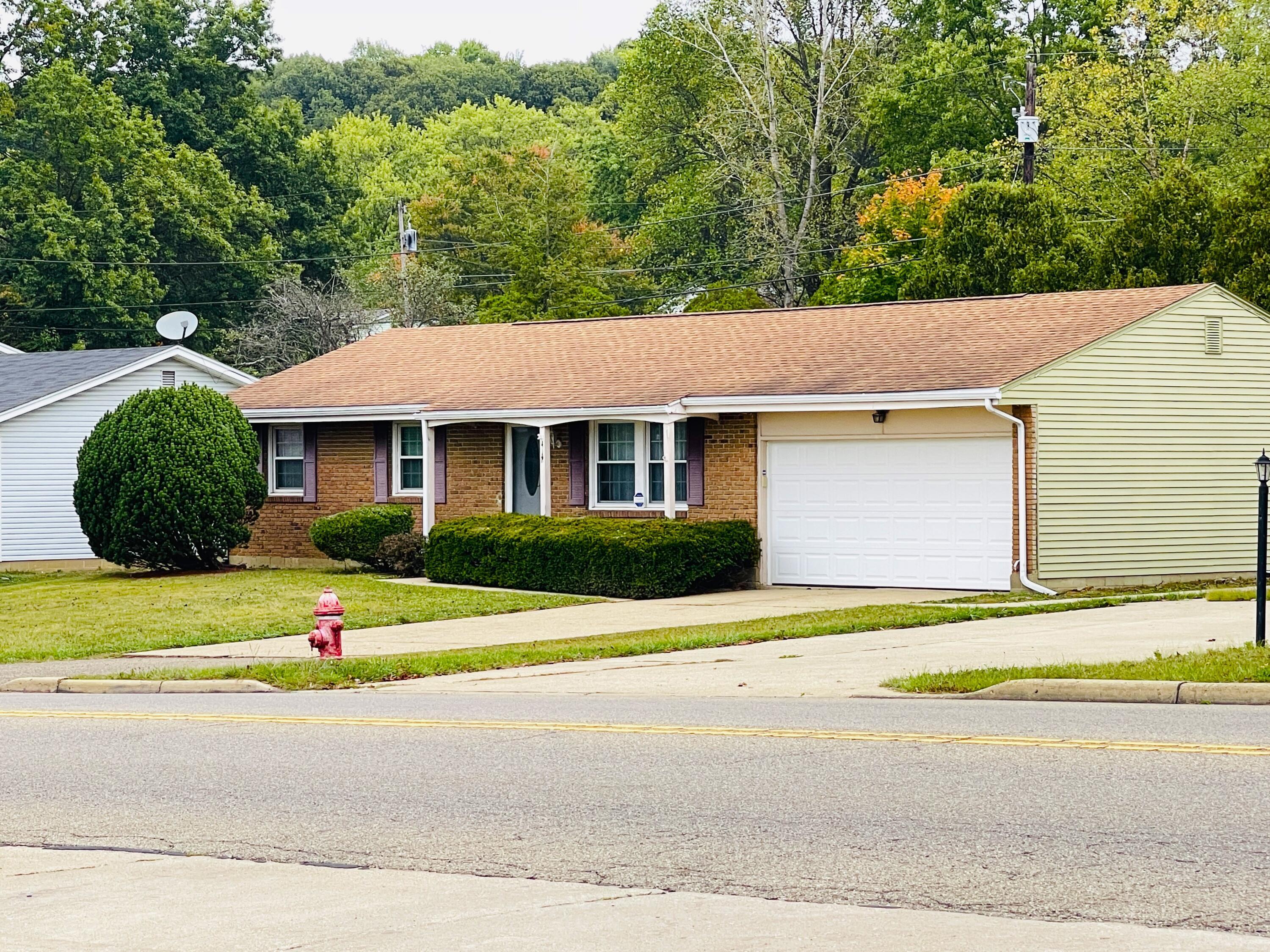 412 South Edgewood Road Mount Vernon, OH 43050 - Photo 2 of 33 2