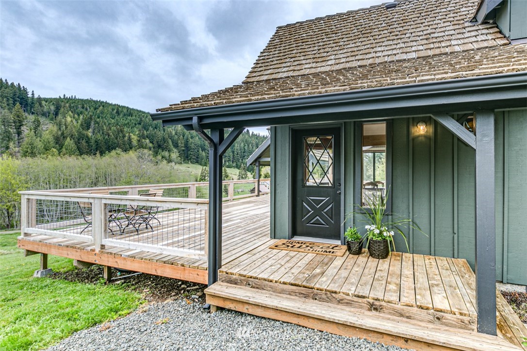 217 Rocky Road Port Angeles, WA 98363 - Photo 6 of 40 Gallery Image 6