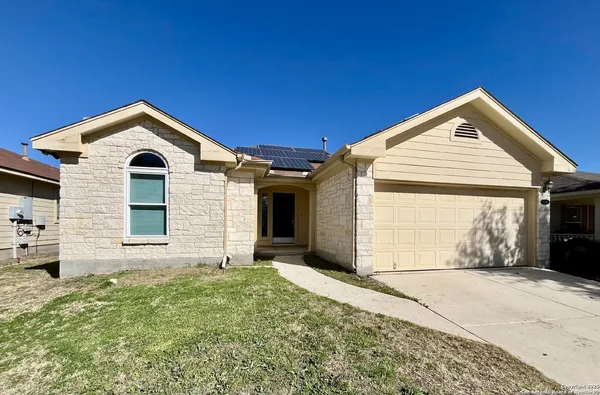$1,550 | 8439 Blackstone Cove, Converse, TX 78109