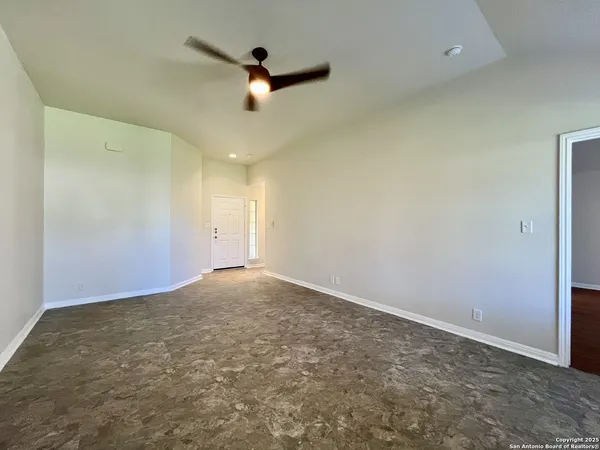 $1,550 | 8439 Blackstone Cove, Converse, TX 78109