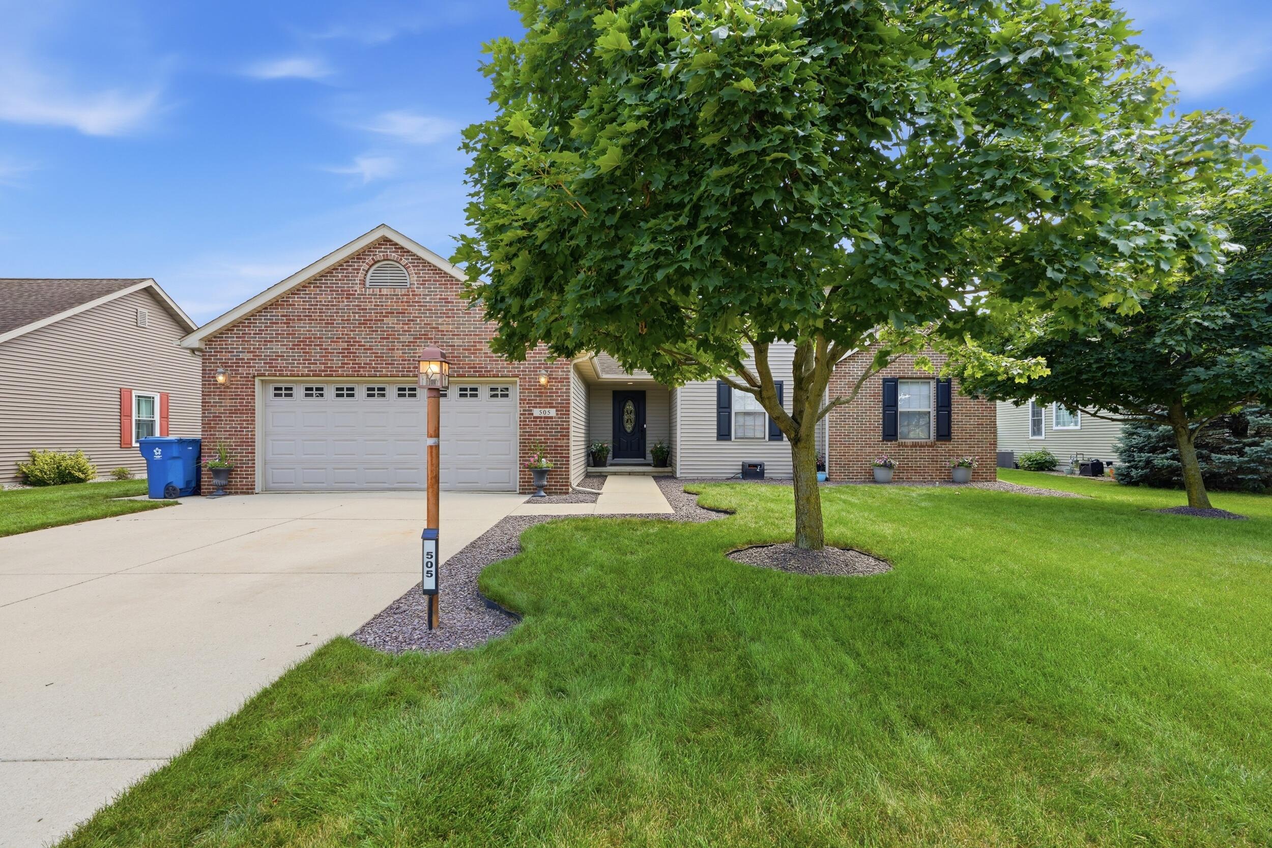 505 17th Street Southeast De Motte, IN 46310 - Photo 2 of 22 2500x1667