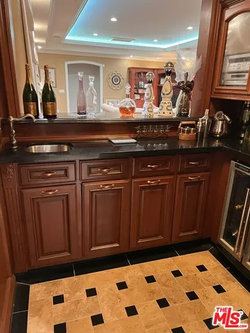 $13,999 | 11570 Sunset Boulevard, Los Angeles, CA 90049