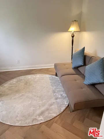 $13,999 | 11570 Sunset Boulevard, Los Angeles, CA 90049