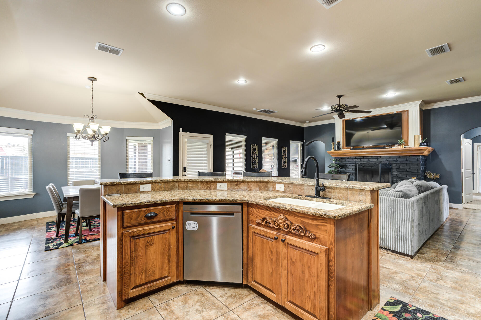 6309 76th Street Lubbock, TX 79424 - Photo 27 of 61 6309-76th-St_Lubbock-TX_26_Kitchen