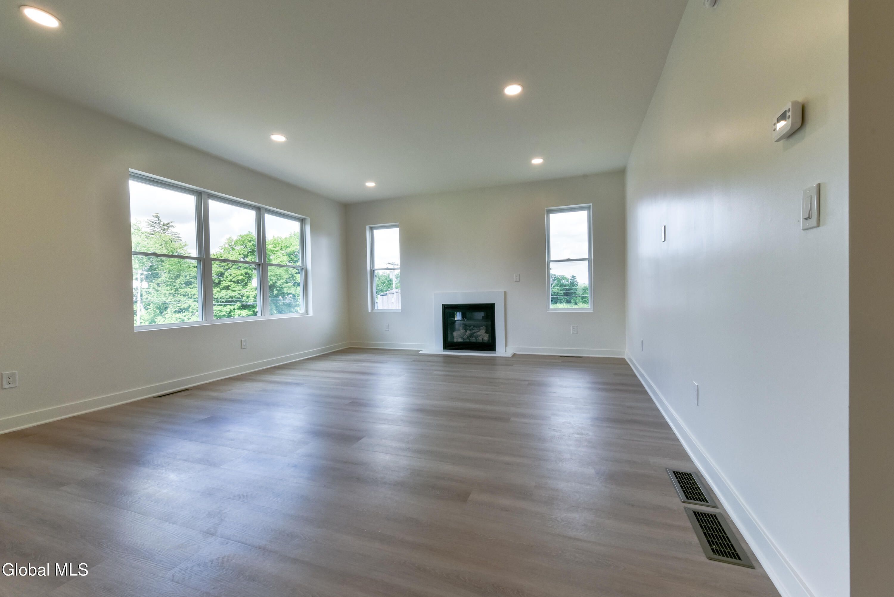 802 South Ravine Road Niskayuna, NY 12309 - Photo 25 of 60 8