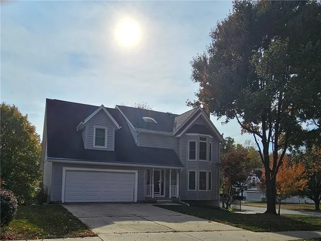 $400,000 | 1601 Northeast 81st Street, Kansas City, MO 64118