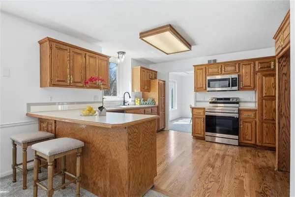 $425,000 | 1601 Northeast 81st Street, Kansas City, MO 64118