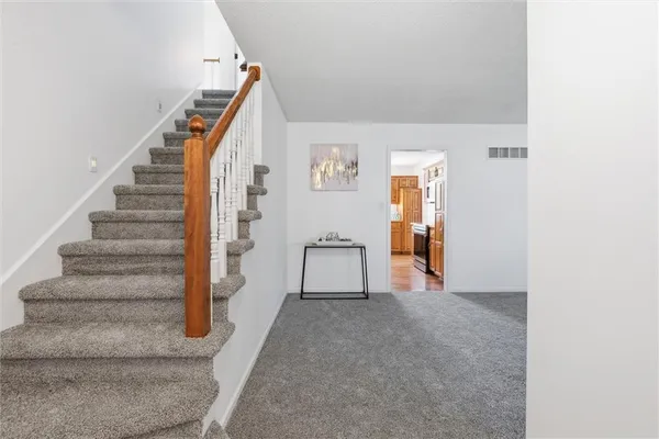 $425,000 | 1601 Northeast 81st Street, Kansas City, MO 64118