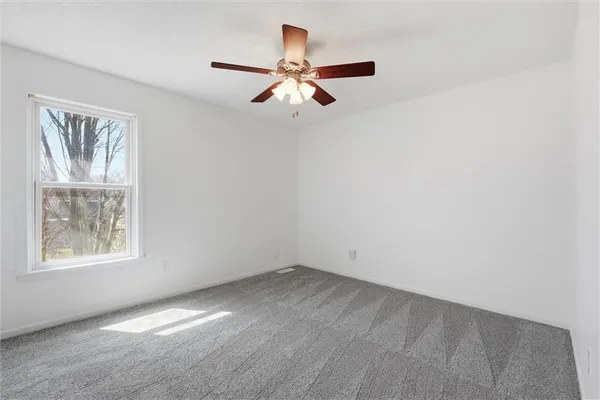 $425,000 | 1601 Northeast 81st Street, Kansas City, MO 64118