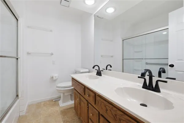 $425,000 | 1601 Northeast 81st Street, Kansas City, MO 64118