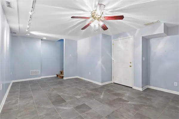 $425,000 | 1601 Northeast 81st Street, Kansas City, MO 64118