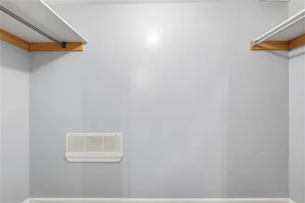 $425,000 | 1601 Northeast 81st Street, Kansas City, MO 64118